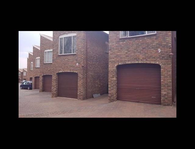 3 BEDROOM TOWNHOUSE FOR SALE IN BRACKENDOWNS